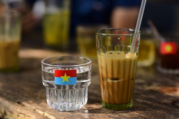 Genoeg drinken bij hitte: waarom een liter water soms niet genoeg is en wat wel werkt