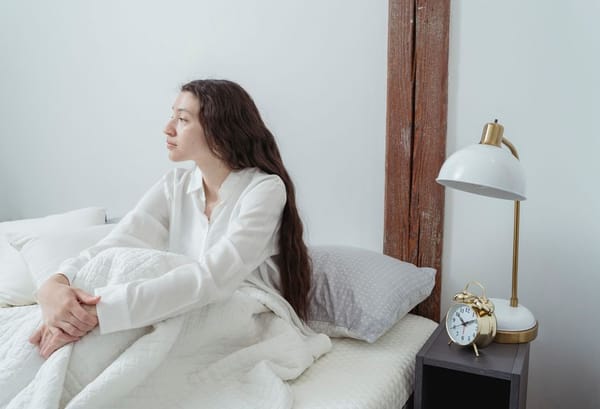 's Nachts wakker worden: vaak heel normaal
